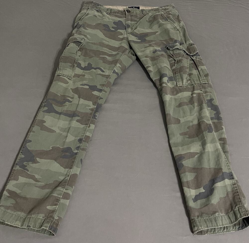 American Eagle Lived-In Slim Straight Camo Cargo Pants Men’s 32x30